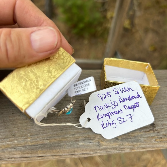 Navajo made 925 silver Kingman Turquoise size 7 artisan ring - Picture 4 of 6